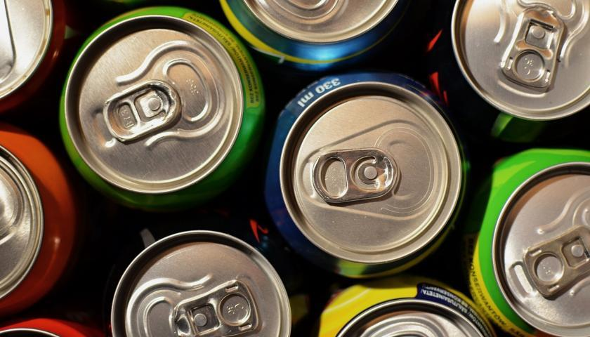 how does aluminium cans affect the environment?